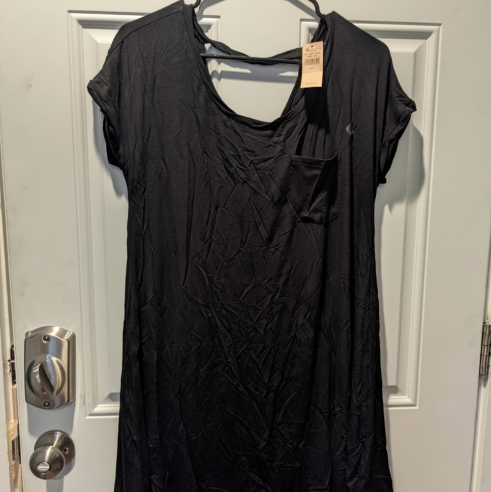 NWT: Incredibly Soft AEO V Back T-shirt Dress